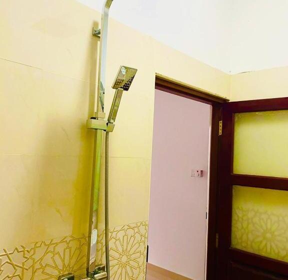 غرفة قياسية, New Heaven