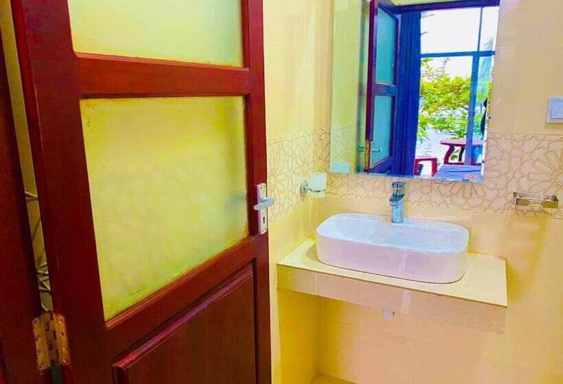 غرفة عائلية, New Heaven