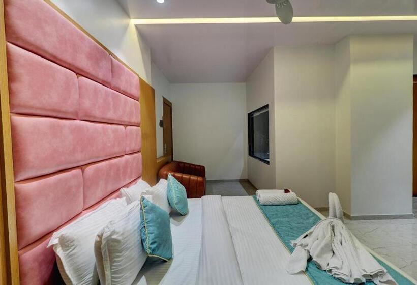 Suite, Radhe Residency
