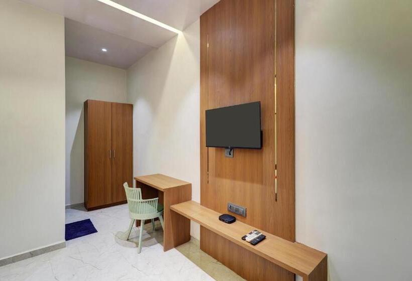 Deluxe Kamer, Radhe Residency