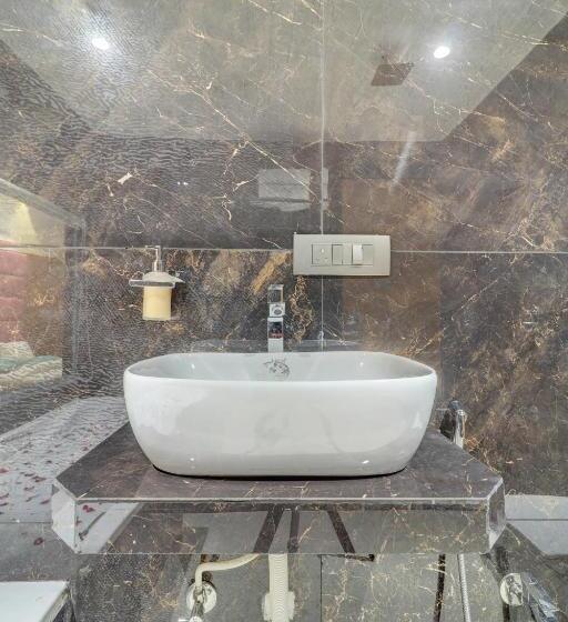 Suite, Radhe Residency