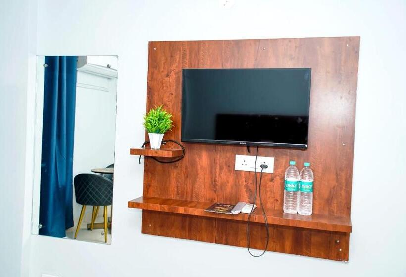 استودیو استاندارد با بالکن, Limewood Stay   Executive Huda City Center