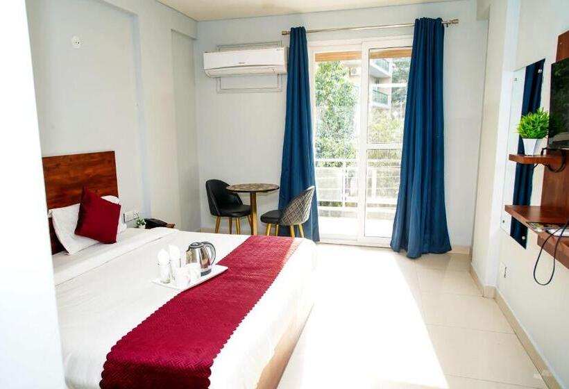 استودیو استاندارد با بالکن, Limewood Stay   Executive Huda City Center