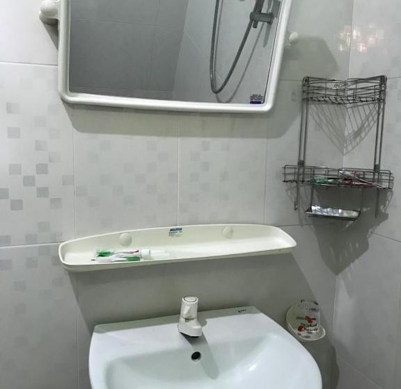 اتاق استاندارد با چشم‌انداز باغ, Anh Linh Guest House