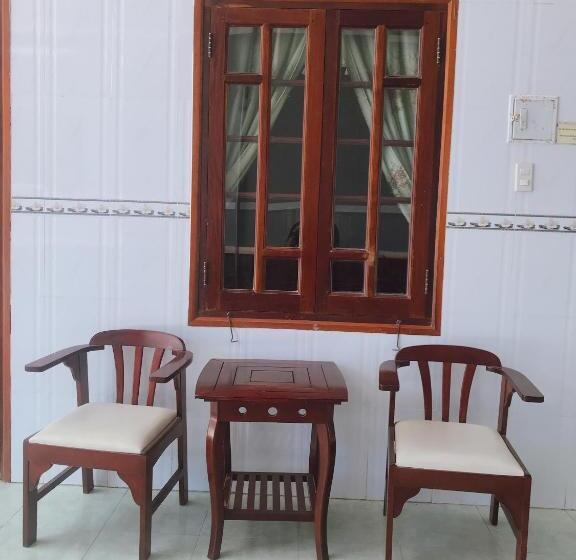 اتاق اکونومی, Anh Linh Guest House