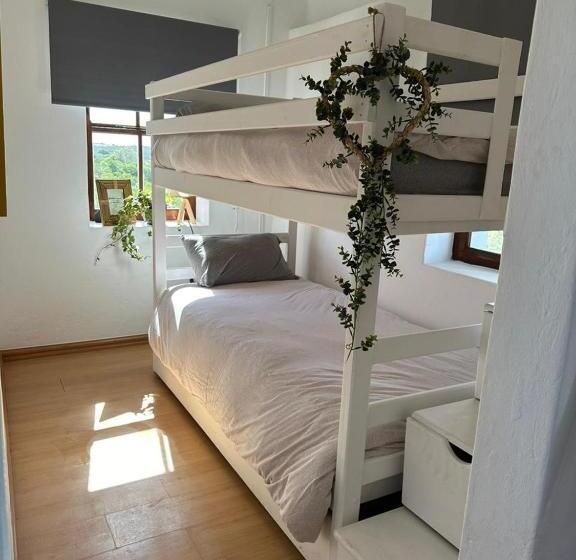 一居室别墅, Ostrich Cottage At Les Wings Private Game Farm