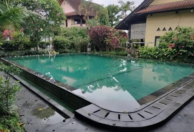 キングサイズベッドのデラックスルーム, Ubud Royal Villa