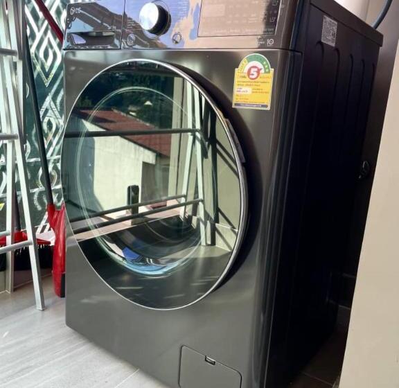 غرفة ديلوكس عائلية, 5mins Walk To Various Night Market @stratregic & Spacious Space At The Erawan Condo 8pax With Bathu