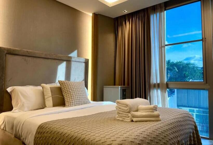 Семейный Номер Deluxe, 5mins Walk To Various Night Market @stratregic & Spacious Space At The Erawan Condo  8pax With Bathu