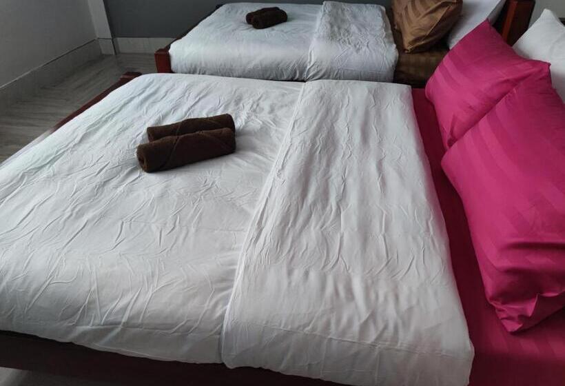 Quarto Familiar, Zamanja Betong106 Main Street