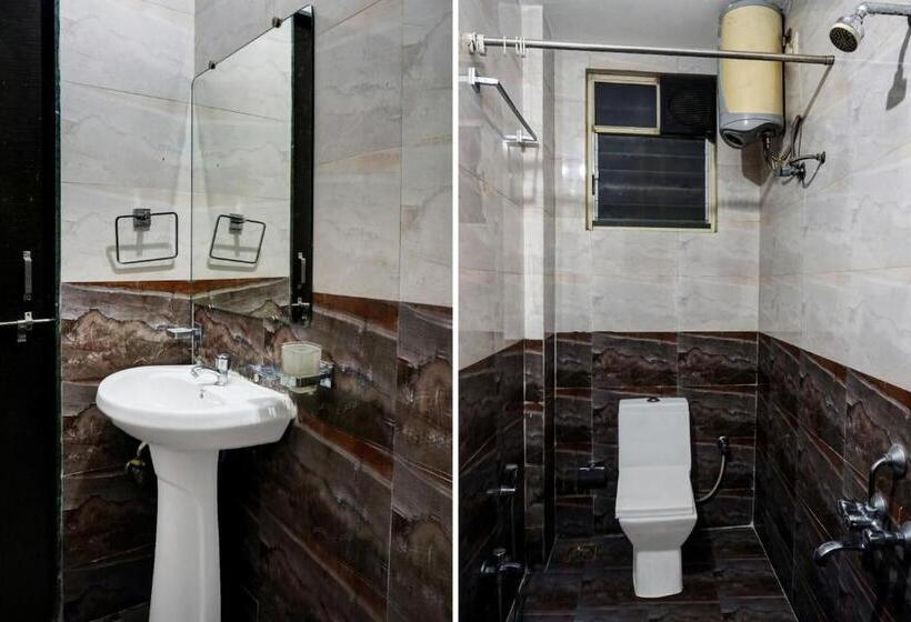 Трехместный Номер Классика, Fabhotel Grandeur