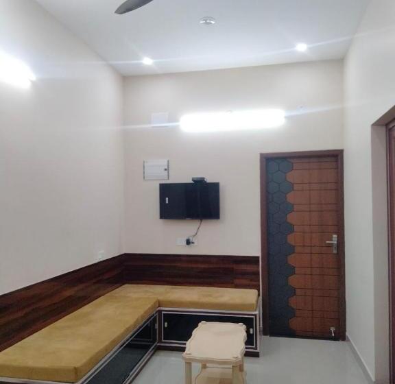 Семейный Номер Deluxe, Alif Serviced  Apartments
