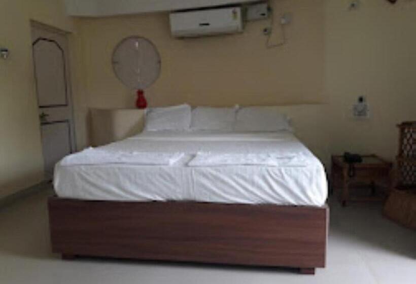 Номер Deluxe, City Plaza,burhanpur