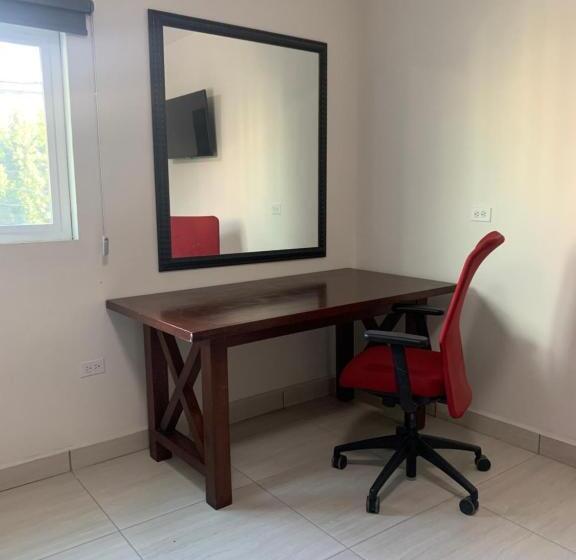 标准间, La Purisima