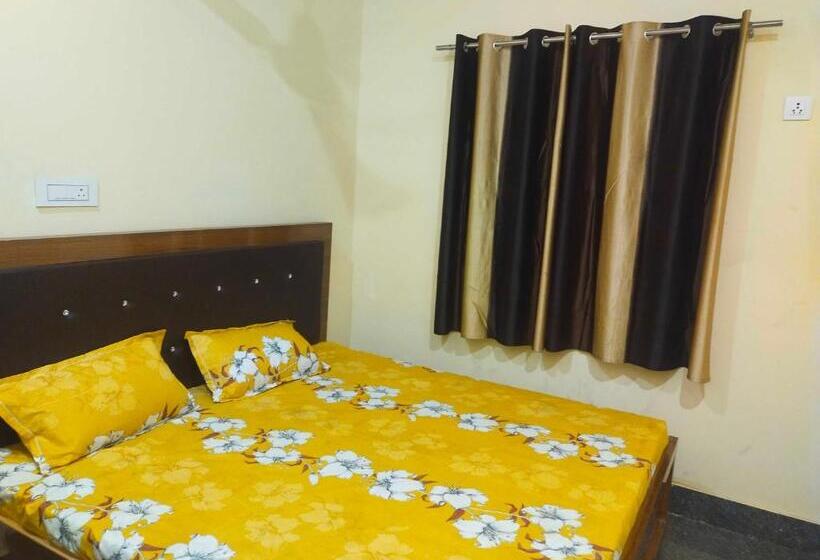 Трехместный Номер Классика, Oyo 8209 The Park Ovo Hotal