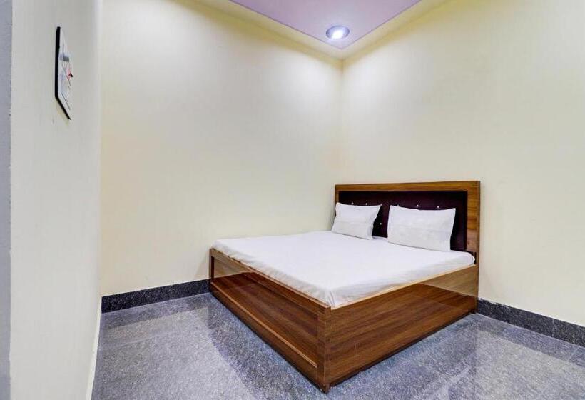 غرفة كلاسيكية ثلاثية, Oyo 8209 The Park Ovo Hotal