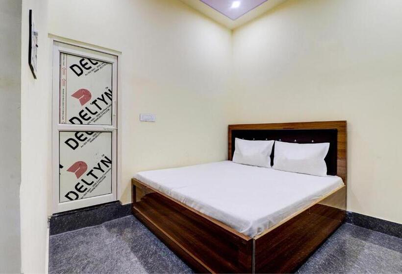 غرفة كلاسيكية ثلاثية, Oyo 8209 The Park Ovo Hotal