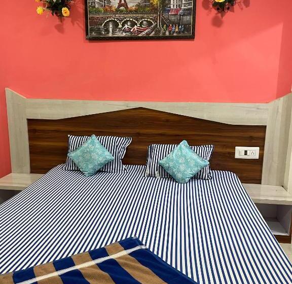 豪华三人间, Oyo A One Guest House