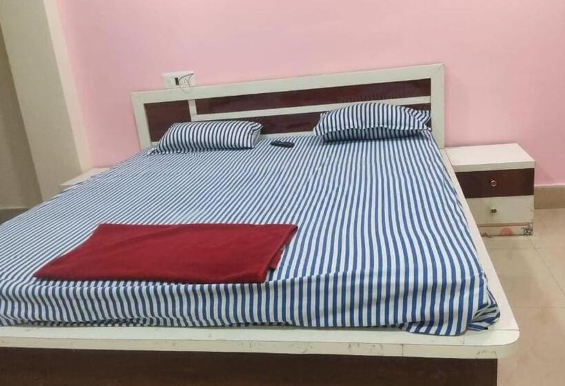 豪华三人间, Oyo A One Guest House