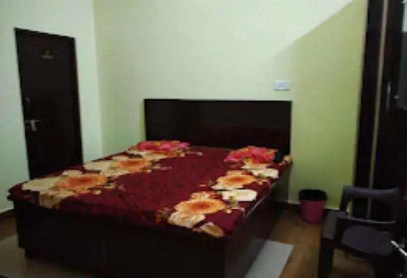Chambre Economy, Pitambara Palace,datia