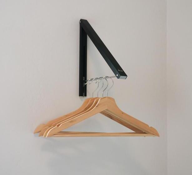 سوییت, The Looking Glass