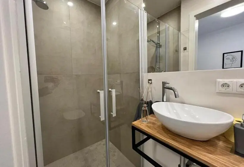 スタンダードシングルルーム, Modern Hotel Krems Hauptbahnhof