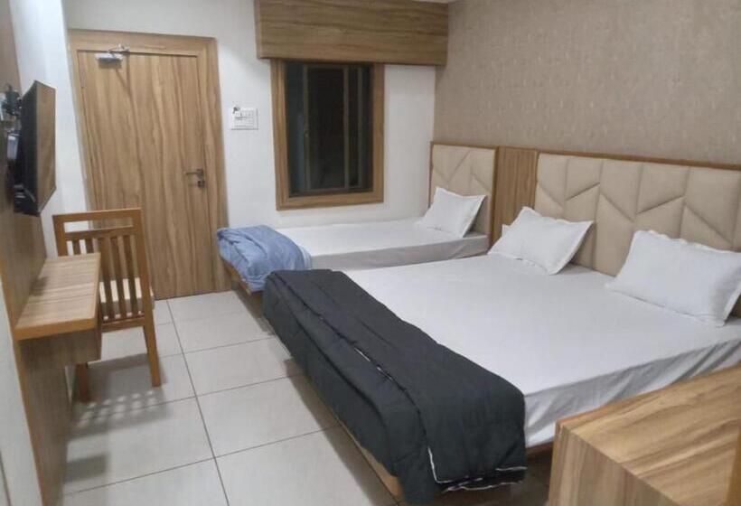 Номер Стандарт, Motimahal Restaurant & Hotel Midtown