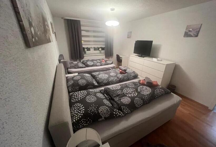 디럭스 룸, Meli Vellmar