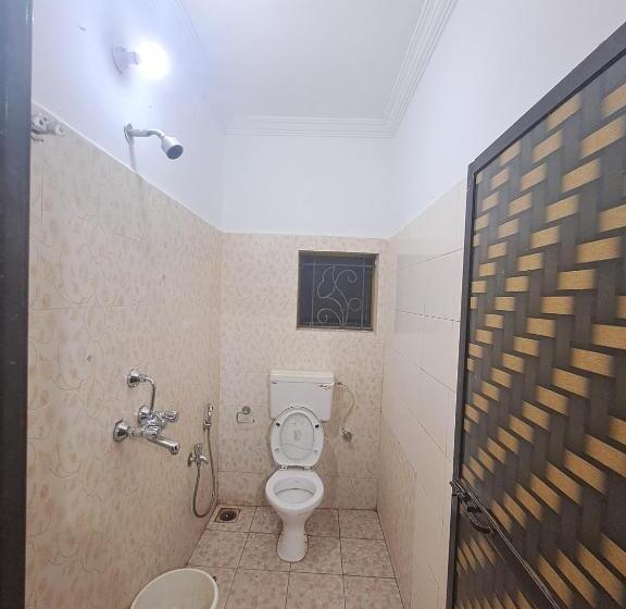 דירת שני חדרים, Roshni Luxury