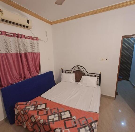 דירת שני חדרים, Roshni Luxury