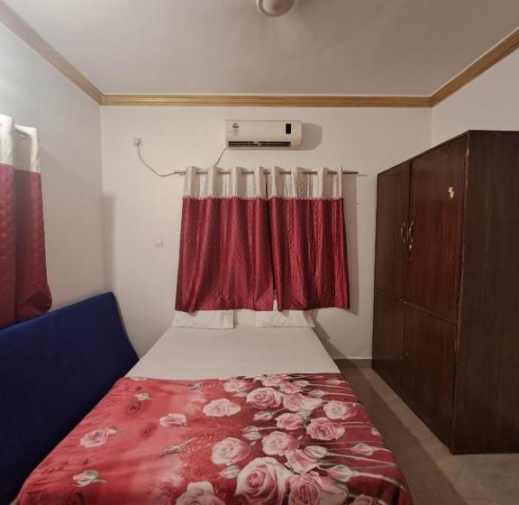 דירת שני חדרים, Roshni Luxury