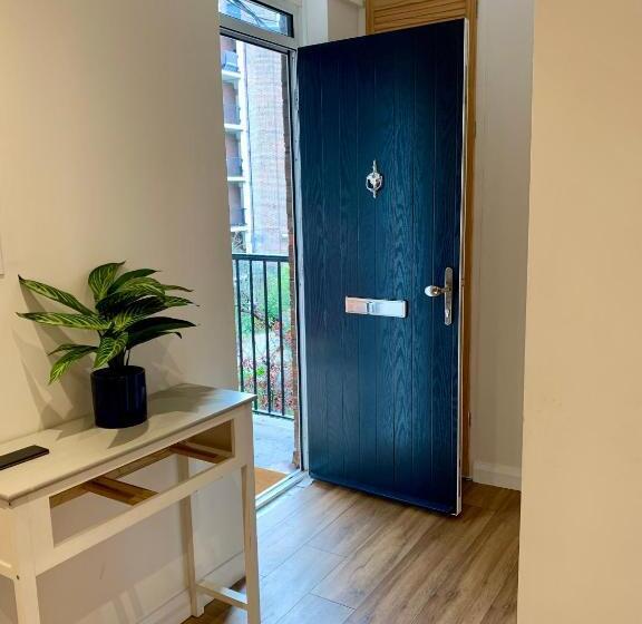 スタンダードルーム, Victoria Park R4