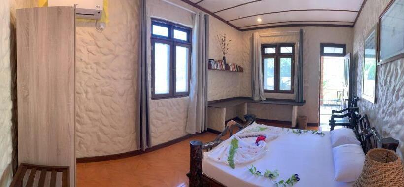 اتاق لوکس, Villa Stella, Rinbudhoo