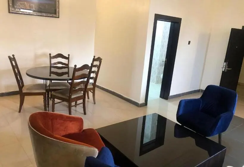 سوئیت با تخت بزرگ, Roban Hotels Limited