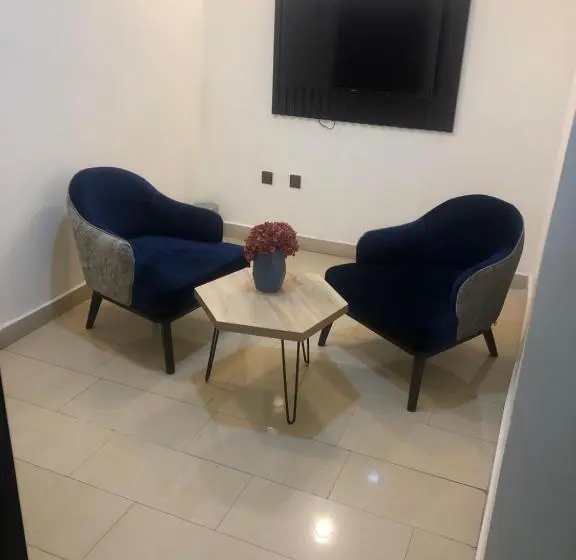 سوییت اجرایی, Roban Hotels Limited