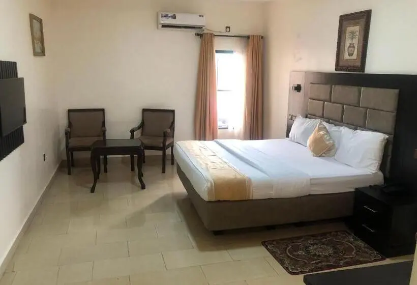 اتاق لوکس, Roban Hotels Limited