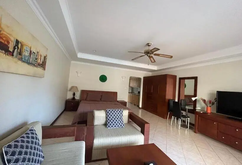 Huoneisto 1 Makuuhuone Parveke, View Talay Residence 4 Jomtien 56 Sqm Pool View