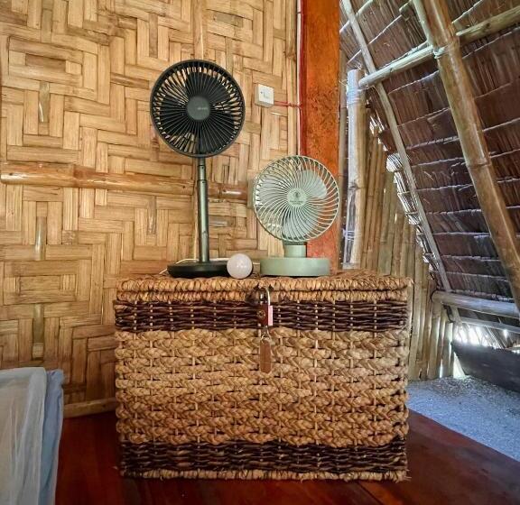 اتاق لوکس, Tribal Huts Community