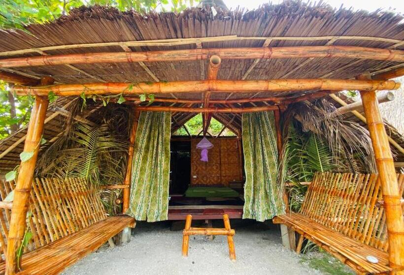 اتاق لوکس, Tribal Huts Community