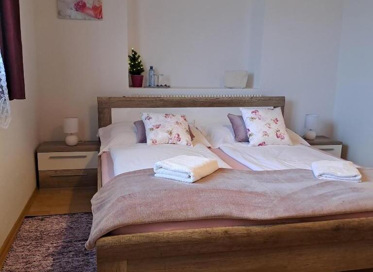 Standardrum Bergsutsikt, Almgasthof Spitzer