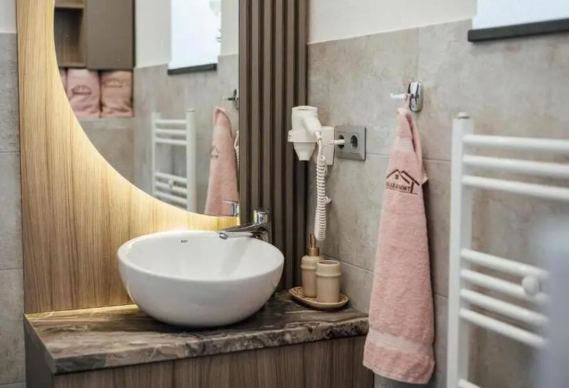 Standard-studio, Gerab Resort