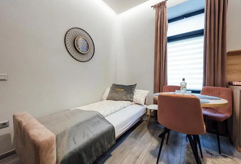 Standard-studio, Gerab Resort