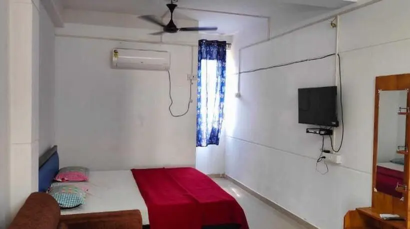 Classic Kolmen Hengen Huone, Oyo Flagship Heaven Stay