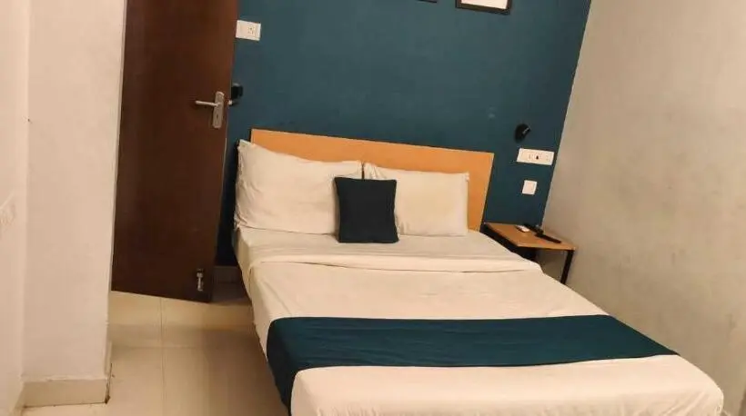Classic Kolmen Hengen Huone, Oyo Flagship Heaven Stay