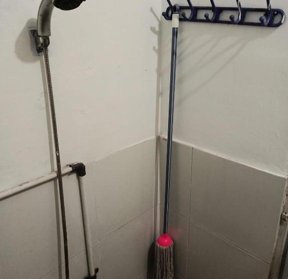 수피리어 싱글 룸, Spot On 93385 Penginapan Hj Lilis 2 Syariah