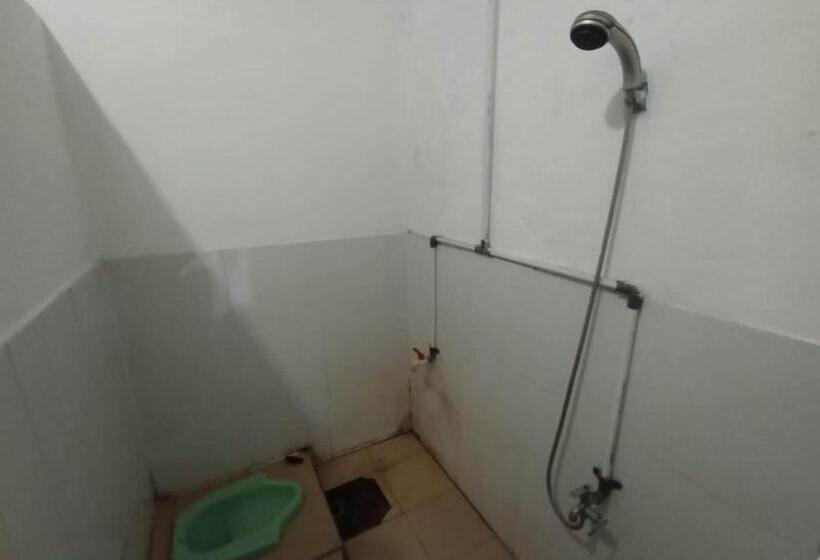 수피리어 싱글 룸, Spot On 93385 Penginapan Hj Lilis 2 Syariah