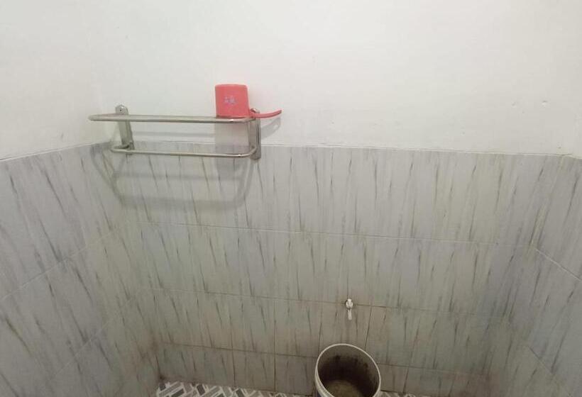 스탠다드 룸, Spot On 93385 Penginapan Hj Lilis 2 Syariah