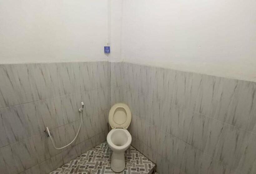 스탠다드 룸, Spot On 93385 Penginapan Hj Lilis 2 Syariah