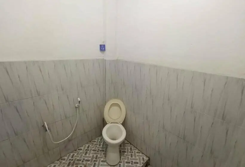 スタンダードルーム, Spot On 93385 Penginapan Hj Lilis 2 Syariah
