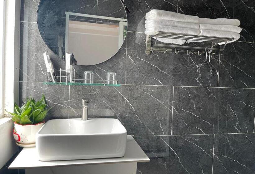 اتاق خانوادگی, Trung Hiếu Hotel   Bên Cạnh Miếu Bà Chúa Xứ